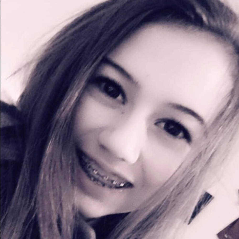 Meet your Posher, Ellee